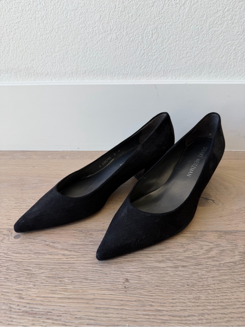 STUART WEITZMAN Black Pointed Toe Chunky Heels